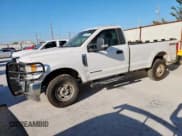 ✅ 2017 Ford F-350 XL • VIN: 1FTRF3BTXHEE86734 • Lot: 84428585. Listed on Copart with 418,121 mi. Free auction sales archive from the USA and detailed vehicle history report at DreamBid. Image 1.