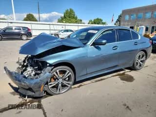 2021 BMW 3 Series 330i xDrive z VIN 3MW5R7J09M8B78937, wystawiony jako Copart lot #69518375 z przebiegiem 50 878 mil mil oraz Szkoda całkowita • Salvage title. Historia ofert i sprzedaży dostępna na DreamBid. Obrazek 1.