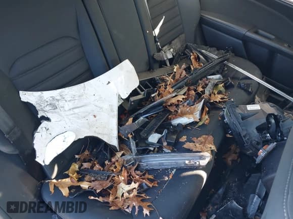 ✅ 2018 Ford Fusion SE • VIN: 3FA6P0H7XJR188685 • Лот: 43741169. Опубликован ранее на IAAI с пробегом 120 625 миль. Бесплатный доступ к архиву аукционных продаж из США и подробный отчёт об истории автомобиля на DreamBid. Изображение 8.