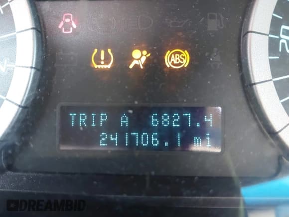 ✅ 2012 Ford Escape XLS • VIN: 1FMCU0C75CKB03350 • Lot: 43686502. Wystawiony na IAAI z przebiegiem 241 706 mil. Bezpłatny archiwum sprzedaży aukcyjnych z USA i szczegółowy raport historii pojazdu na DreamBid. Zdjęcie 16.