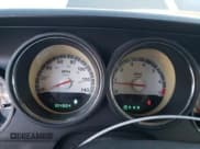 ✅ 2010 Dodge Challenger SE • VIN: 2B3CJ4DVXAH320643 • Lot: 88333635. Wystawiony na Copart z przebiegiem 104 804 mil. Bezpłatny archiwum sprzedaży aukcyjnych z USA i szczegółowy raport historii pojazdu na DreamBid. Zdjęcie 9.