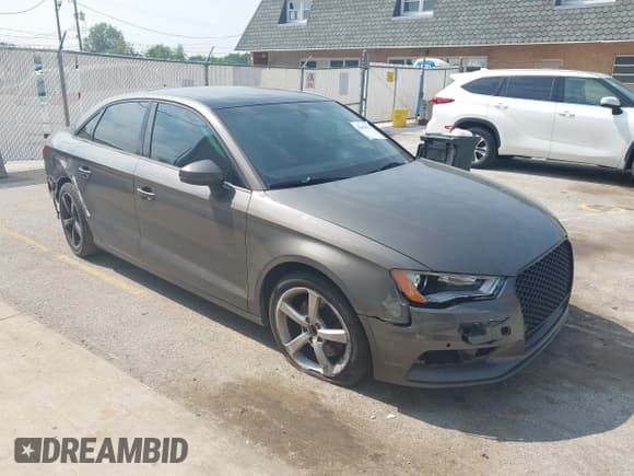 ✅ 2016 Audi A3 Premium • VIN: WAUA7GFF0G1065436 • Lot: 42456514. Wystawiony na IAAI z przebiegiem 109 792 mil. Bezpłatny archiwum sprzedaży aukcyjnych z USA i szczegółowy raport historii pojazdu na DreamBid. Zdjęcie 1.