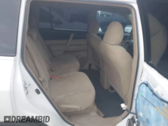 ✅ 2010 Toyota Highlander • VIN: 5TDZA3EH8AS003702 • Лот: 41876492. Опубликован ранее на IAAI с пробегом 210 573 миль. Бесплатный доступ к архиву аукционных продаж из США и подробный отчёт об истории автомобиля на DreamBid. Изображение 8.