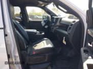 ✅ 2024 Ram 2500 Tradesman • VIN: 3C6UR4HJ5RG230712 • Lot: 43796460. Wystawiony na IAAI z przebiegiem 20 270 mil. Bezpłatny archiwum sprzedaży aukcyjnych z USA i szczegółowy raport historii pojazdu na DreamBid. Zdjęcie 5.