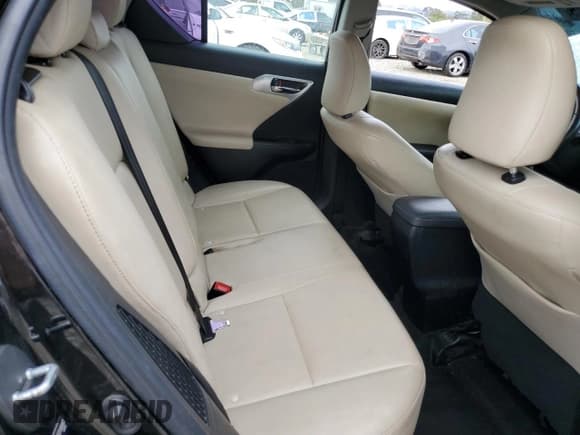 ✅ 2011 Lexus CT 200h • VIN: JTHKD5BH4B2044683 • Lot: 81974345. Listed on Copart with 219,262 mi. Free auction sales archive from the USA and detailed vehicle history report at DreamBid. Image 10.