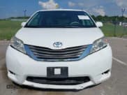 ✅ 2013 Toyota Sienna XLE AAS • VIN: 5TDYK3DC5DS327564 • Lot: 42822134. Listed on IAAI with Not provided. Free auction sales archive from the USA and detailed vehicle history report at DreamBid. Image 12.