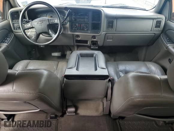 ✅ 2004 Chevrolet Silverado 1500 LS • VIN: 2GCEC13T341336986 • Лот: 61669095. Опубликован ранее на Copart с пробегом 191 413 миль. Бесплатный доступ к архиву аукционных продаж из США и подробный отчёт об истории автомобиля на DreamBid. Изображение 8.