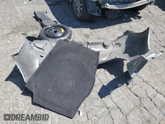 ✅ 2020 Toyota Yaris LE • VIN: 3MYDLBJV9LY702599 • Lot: 70024364. Wystawiony na Copart z przebiegiem 63 806 mil. Bezpłatny archiwum sprzedaży aukcyjnych z USA i szczegółowy raport historii pojazdu na DreamBid. Zdjęcie 12.