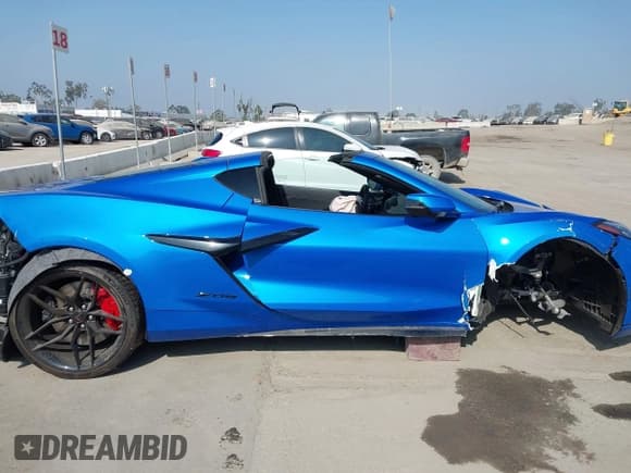 ✅ 2025 Chevrolet Corvette 1LZ • VIN: 1G1YD2D30S5603889 • Лот: 42955674. Опубликован ранее на IAAI с пробегом 1 411 миль. Бесплатный доступ к архиву аукционных продаж из США и подробный отчёт об истории автомобиля на DreamBid. Изображение 12.