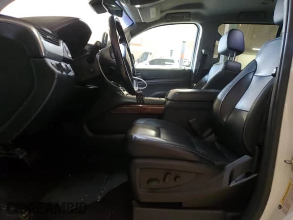 2020 Chevrolet Tahoe Premier with VIN 1GNSKCKC2LR233350, listed as a Copart auction lot 45846135 with 101,476 mi miles and Salvage title. Bid and sale history available at DreamBid. Image 7.