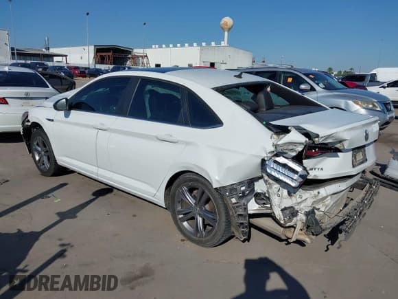 ✅ 2019 Volkswagen Jetta S • VIN: 3VWC57BU8KM061410 • Lot: 43436980. Wystawiony na IAAI z przebiegiem 93 031 mil. Bezpłatny archiwum sprzedaży aukcyjnych z USA i szczegółowy raport historii pojazdu na DreamBid. Zdjęcie 3.