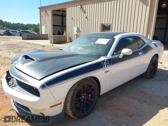 ✅ 2018 Dodge Challenger T/A 392 • VIN: 2C3CDZFJ7JH228147 • Lot: 43363436. Listed on IAAI with 93,524 mi. Free auction sales archive from the USA and detailed vehicle history report at DreamBid. Image 2.