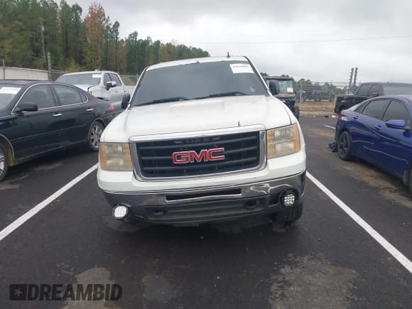 ✅ 2011 GMC Sierra 1500 SLT • VIN: 3GTP2WE30BG130339 • Lot: 43524602. Listed on IAAI with 206,145 mi. Free auction sales archive from the USA and detailed vehicle history report at DreamBid. Image 13.