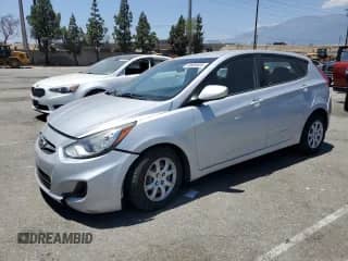 2014 Hyundai Accent GS z VIN KMHCT5AE7EU151117, wystawiony jako Copart lot #63606685 z przebiegiem 118 841 mil mil oraz Szkoda całkowita • Salvage title. Historia ofert i sprzedaży dostępna na DreamBid. Obrazek 1.