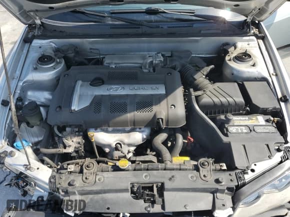 ✅ 2004 Hyundai Elantra GLS • VIN: KMHDN46D34U806736 • Lot: 57423425. Wystawiony na Copart z przebiegiem 46 749 mil. Bezpłatny archiwum sprzedaży aukcyjnych z USA i szczegółowy raport historii pojazdu na DreamBid. Zdjęcie 11.