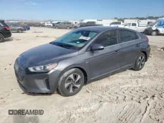 2018 Hyundai Ioniq SEL с VIN KMHC75LC9JU103046, выставлен на аукционе Copart как лот 82219884 с пробегом 128 650 миль миль и Списание • Salvage title. История ставок и продаж доступна на DreamBid. Изображение 1.