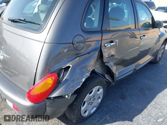 ✅ 2004 Chrysler PT Cruiser • VIN: 3C4FY48B74T269542 • Lot: 41365814. Listed on IAAI with 28,113 mi. Free auction sales archive from the USA and detailed vehicle history report at DreamBid. Image 6.