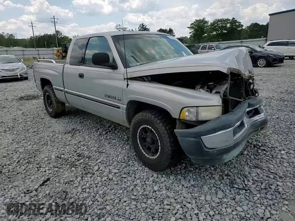 1998 Dodge 1500 с VIN 3B7HC13Y1WG169174, выставлен на аукционе Copart как лот 52666754 с пробегом 205 692 миль миль и Списание • Salvage title. История ставок и продаж доступна на DreamBid. Изображение 11.