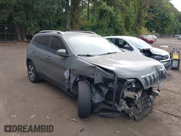 ✅ 2020 Jeep Cherokee Limited • VIN: 1C4PJMDX7LD520090 • Lot: 40402264. Wystawiony na IAAI z przebiegiem 120 395 mil. Bezpłatny archiwum sprzedaży aukcyjnych z USA i szczegółowy raport historii pojazdu na DreamBid. Zdjęcie 1.