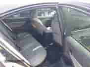 2025 Toyota Camry LE z VIN 4T1DAACK2SU117877, wystawiony jako IAAI lot #42668305 z przebiegiem 9 001 mil mil oraz . Historia ofert i sprzedaży dostępna na DreamBid. Obrazek 8.