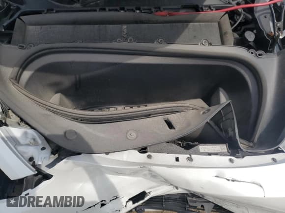 ✅ 2022 Tesla Model Y Long Range • VIN: 7SAYGDEE0NF532502 • Lot: 54683555. Wystawiony na Copart z przebiegiem 44 359 mil. Bezpłatny archiwum sprzedaży aukcyjnych z USA i szczegółowy raport historii pojazdu na DreamBid. Zdjęcie 11.