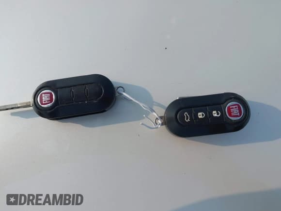 ✅ 2017 FIAT 500e • VIN: 3C3CFFGEXHT550003 • Lot: 42470987. Listed on IAAI with 47,016 mi. Free auction sales archive from the USA and detailed vehicle history report at DreamBid. Image 11.