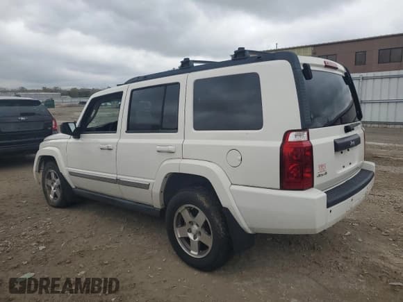 ✅ 2010 Jeep Commander Sport • VIN: 1J4RG4GK9AC130290 • Лот: 85206625. Опубликован ранее на Copart с пробегом 190 796 миль. Бесплатный доступ к архиву аукционных продаж из США и подробный отчёт об истории автомобиля на DreamBid. Изображение 2.