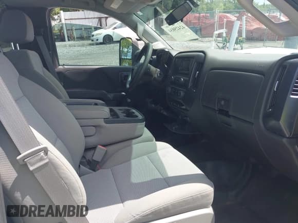 ✅ 2015 Chevrolet Silverado 2500HD Work Truck • VIN: 1GC0CUEG0FZ502953 • Lot: 42425034. Wystawiony na IAAI z przebiegiem Nie podano. Bezpłatny archiwum sprzedaży aukcyjnych z USA i szczegółowy raport historii pojazdu na DreamBid. Zdjęcie 5.