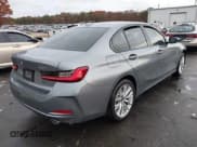 ✅ 2023 BMW 3 Series 330i xDrive • VIN: 3MW89FF01P8D67179 • Lot: 43643461. Wystawiony na IAAI z przebiegiem 15 016 mil. Bezpłatny archiwum sprzedaży aukcyjnych z USA i szczegółowy raport historii pojazdu na DreamBid. Zdjęcie 4.
