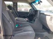 ✅ 2004 Chevrolet Silverado 2500HD LS • VIN: 1GCHK29U64E224509 • Лот: 41899554. Опубликован ранее на IAAI с пробегом 272 568 миль. Бесплатный доступ к архиву аукционных продаж из США и подробный отчёт об истории автомобиля на DreamBid. Изображение 5.