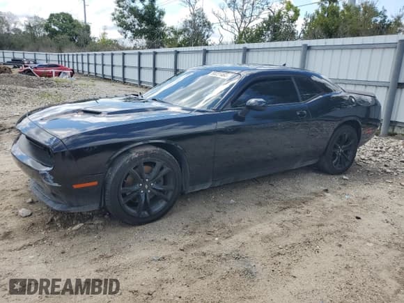 ✅ 2018 Dodge Challenger SXT Plus • VIN: 2C3CDZAG7JH149959 • Lot: 58221464. Wystawiony na Copart z przebiegiem 65 677 mil. Bezpłatny archiwum sprzedaży aukcyjnych z USA i szczegółowy raport historii pojazdu na DreamBid. Zdjęcie 1.