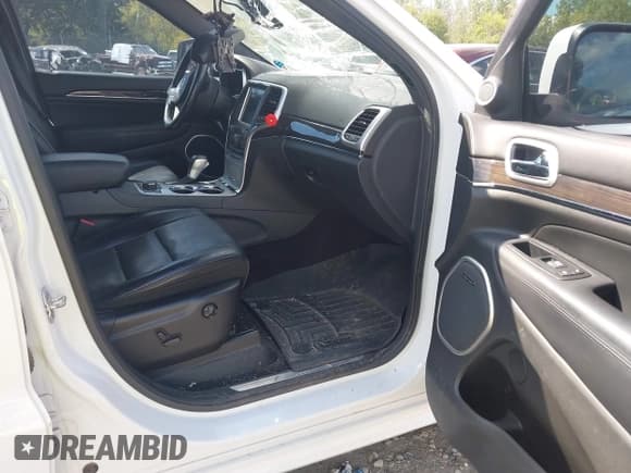 ✅ 2016 Jeep Grand Cherokee Overland • VIN: 1C4RJFCM1GC334553 • Лот: 43085458. Опубликован ранее на IAAI с пробегом 131 626 миль. Бесплатный доступ к архиву аукционных продаж из США и подробный отчёт об истории автомобиля на DreamBid. Изображение 5.