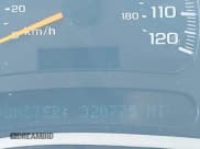 ✅ 2005 Chevrolet Silverado 2500HD LS • VIN: 1GCHK23215F924327 • Lot: 43340287. Wystawiony na IAAI z przebiegiem 320 775 mil. Bezpłatny archiwum sprzedaży aukcyjnych z USA i szczegółowy raport historii pojazdu na DreamBid. Zdjęcie 7.