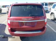 ✅ 2013 Chrysler Town & Country Touring • VIN: 2C4RC1BG3DR603888 • Lot: 43579785. Wystawiony na IAAI z przebiegiem 215 797 mil. Bezpłatny archiwum sprzedaży aukcyjnych z USA i szczegółowy raport historii pojazdu na DreamBid. Zdjęcie 17.