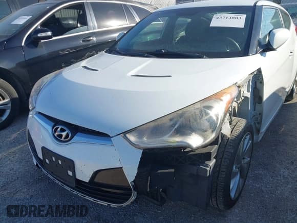✅ 2016 Hyundai Veloster • VIN: KMHTC6AD8GU280399 • Lot: 43714803. Listed on IAAI with 97,304 mi. Free auction sales archive from the USA and detailed vehicle history report at DreamBid. Image 6.