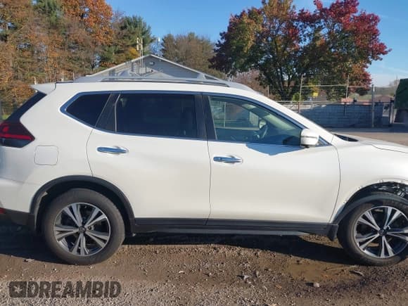 ✅ 2020 Nissan Rogue SV • VIN: 5N1AT2MV1LC794020 • Lot: 43624868. Listed on IAAI with 105,756 mi. Free auction sales archive from the USA and detailed vehicle history report at DreamBid. Image 14.