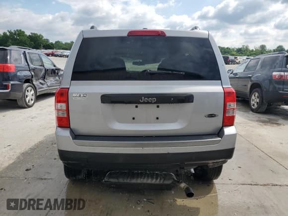 ✅ 2017 Jeep Patriot Sport SE • VIN: 1C4NJPBA7HD212383 • Лот: 58318325. Опубликован ранее на Copart с пробегом Не указан. Бесплатный доступ к архиву аукционных продаж из США и подробный отчёт об истории автомобиля на DreamBid. Изображение 6.