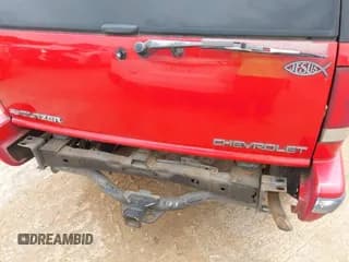 ✅ 1997 Chevrolet Blazer LS • VIN: 1GNDT13W2V2103356 • Lot: 42352435. Wystawiony na IAAI z przebiegiem 181 975 mil. Bezpłatny archiwum sprzedaży aukcyjnych z USA i szczegółowy raport historii pojazdu na DreamBid. Zdjęcie 6.