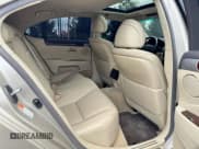 ✅ 2017 Lexus LS 460 • VIN: JTHBL5EF2H5143975 • Лот: 93981775. Опубликован ранее на Copart с пробегом 28 603 миль. Бесплатный доступ к архиву аукционных продаж из США и подробный отчёт об истории автомобиля на DreamBid. Изображение 6.