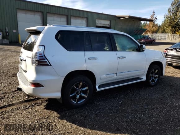 ✅ 2015 Lexus GX 460 • VIN: JTJBM7FX5F5103160 • Lot: 86869465. Listed on Copart with 197,914 mi. Free auction sales archive from the USA and detailed vehicle history report at DreamBid. Image 3.