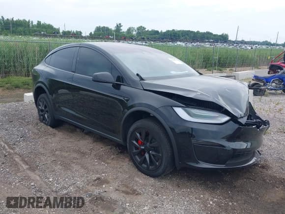 ✅ 2023 Tesla Model X Plaid • VIN: 7SAXCBE6XPF400502 • Lot: 42689732. Wystawiony na IAAI z przebiegiem Nie podano. Bezpłatny archiwum sprzedaży aukcyjnych z USA i szczegółowy raport historii pojazdu na DreamBid. Zdjęcie 1.