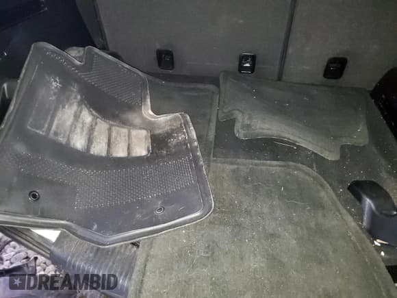 ✅ 2014 Chevrolet Captiva Sport LS • VIN: 3GNAL2EK4ES649891 • Lot: 81061434. Wystawiony na Copart z przebiegiem 112 074 mil. Bezpłatny archiwum sprzedaży aukcyjnych z USA i szczegółowy raport historii pojazdu na DreamBid. Zdjęcie 15.