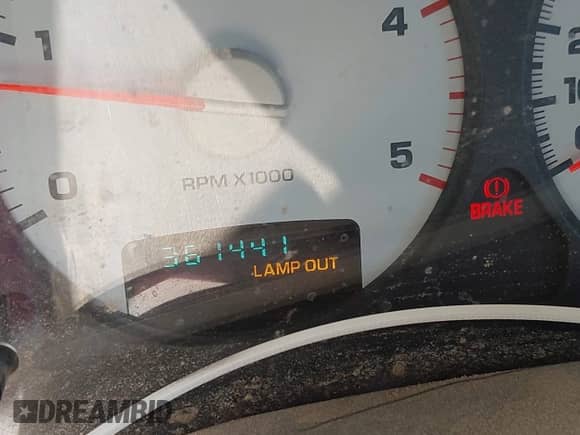 2005 Dodge 3500 SLT z VIN 3D7LS38C45G733457, wystawiony jako IAAI lot #41725956 z przebiegiem 361 441 mil mil oraz . Historia ofert i sprzedaży dostępna na DreamBid. Obrazek 15.