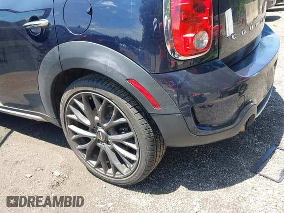 ✅ 2016 MINI Countryman S • VIN: WMWZC5C50GWU21322 • Lot: 42755125. Wystawiony na IAAI z przebiegiem 85 669 mil. Bezpłatny archiwum sprzedaży aukcyjnych z USA i szczegółowy raport historii pojazdu na DreamBid. Zdjęcie 6.