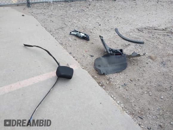 ✅ 2021 Hyundai Venue SE • VIN: KMHRB8A39MU068865 • Lot: 41619588. Listed on IAAI with 76,058 mi. Free auction sales archive from the USA and detailed vehicle history report at DreamBid. Image 12.