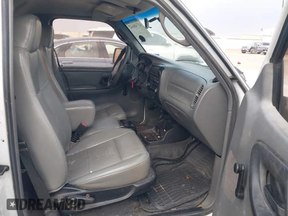 ✅ 2009 Ford Ranger XL • VIN: 1FTYR10DX9PA31472 • Lot: 43748642. Wystawiony na IAAI z przebiegiem 112 362 mil. Bezpłatny archiwum sprzedaży aukcyjnych z USA i szczegółowy raport historii pojazdu na DreamBid. Zdjęcie 5.