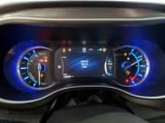 ✅ 2018 Chrysler Pacifica Hybrid Limited • VIN: 2C4RC1N72JR129441 • Lot: 56548175. Wystawiony na Copart z przebiegiem 154 459 mil. Bezpłatny archiwum sprzedaży aukcyjnych z USA i szczegółowy raport historii pojazdu na DreamBid. Zdjęcie 9.