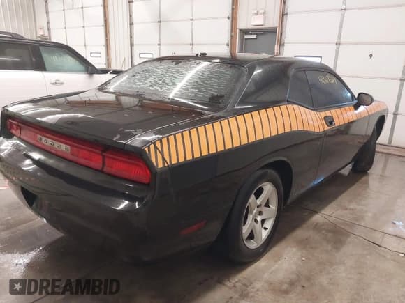 ✅ 2010 Dodge Challenger SE • VIN: 2B3CJ4DV7AH208334 • Lot: 41367327. Wystawiony na IAAI z przebiegiem 226 748 mil. Bezpłatny archiwum sprzedaży aukcyjnych z USA i szczegółowy raport historii pojazdu na DreamBid. Zdjęcie 4.