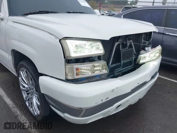 ✅ 2005 Chevrolet Silverado 1500 LS • VIN: 2GCEC13T751105560 • Lot: 43466069. Listed on IAAI with 210,624 mi. Free auction sales archive from the USA and detailed vehicle history report at DreamBid. Image 19.