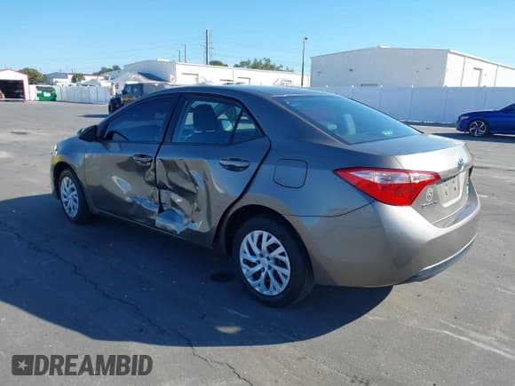 ✅ 2018 Toyota Corolla SE • VIN: 5YFBURHE2JP775327 • Lot: 43616858. Listed on IAAI with 41,155 mi. Free auction sales archive from the USA and detailed vehicle history report at DreamBid. Image 3.